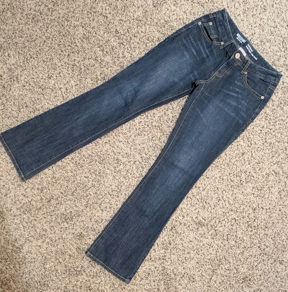 Mossimo Supply Co. Denim - Slim Bootcut - Size 1 Short
